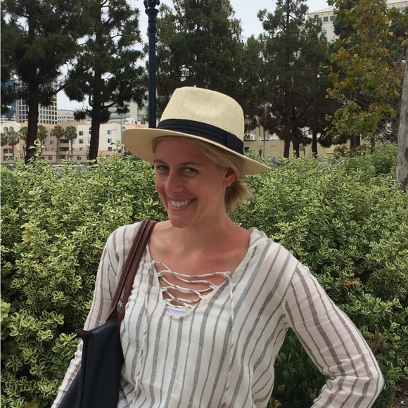 Meet your Posher, Katherine - Picture 2 of 2